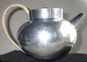 Coffee Pot
E DRAGSTED